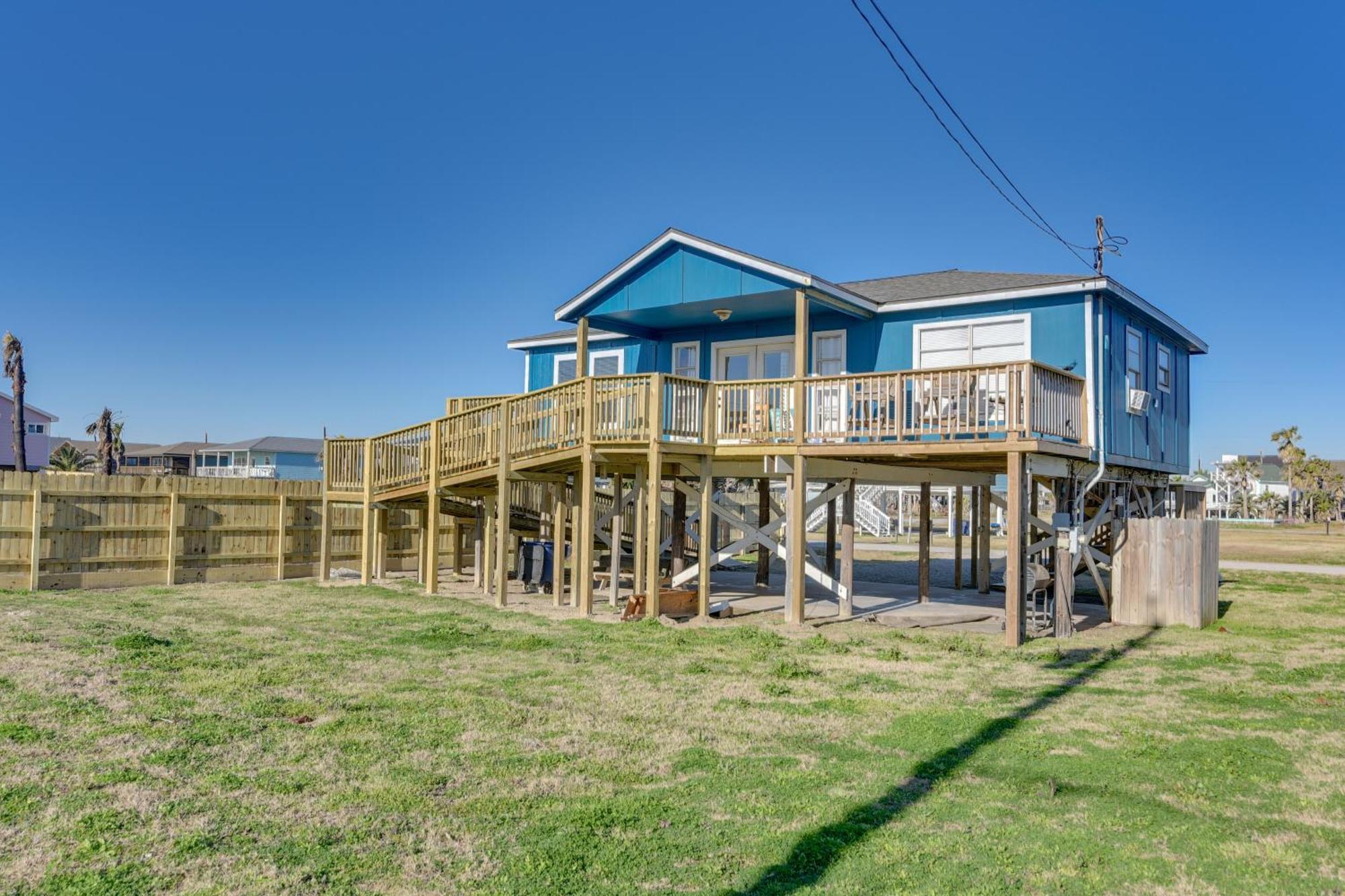 Second-Row Surfside Beach House Newly Renovated! Exteriér fotografie